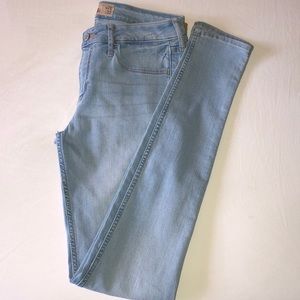 NWOT Hollister Super Skinny Jeans
